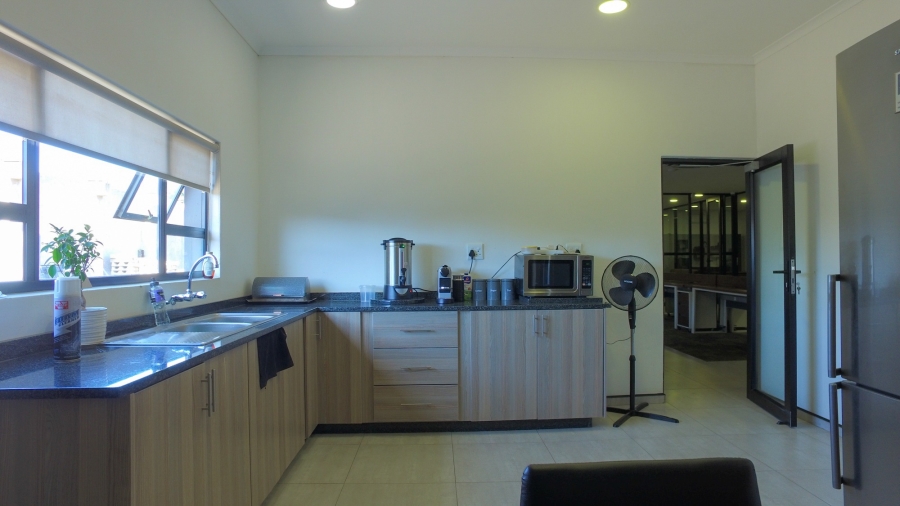 To Let commercial Property for Rent in Oos Einde North West